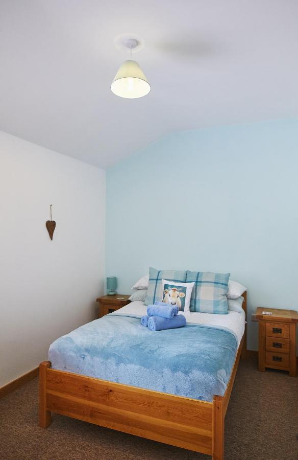 The Old Dairy - Boutique Countryside Cottage At Harrys Cottages Pen-y-Clawdd ภายนอก รูปภาพ