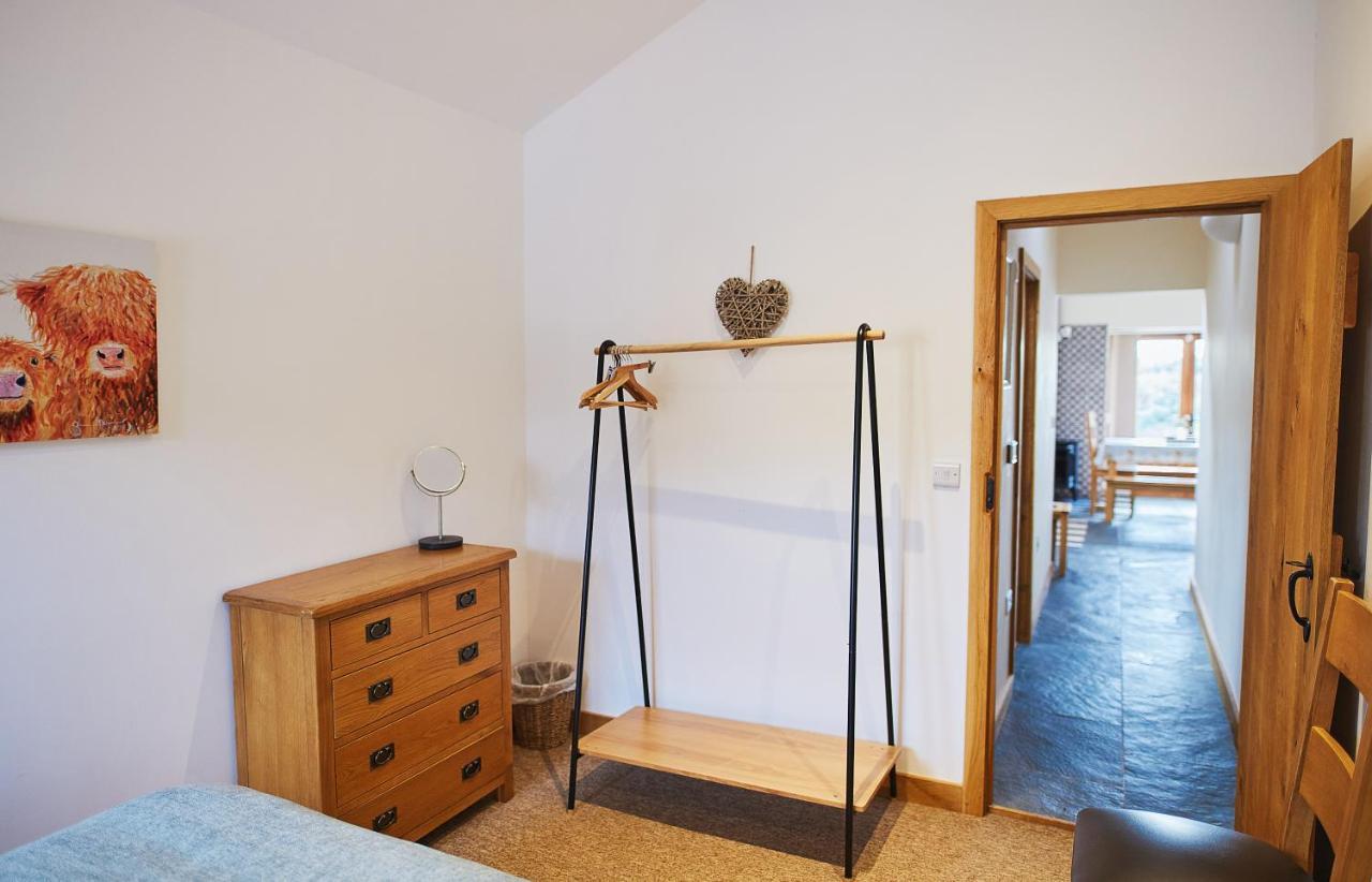 The Old Dairy - Boutique Countryside Cottage At Harrys Cottages Pen-y-Clawdd ภายนอก รูปภาพ